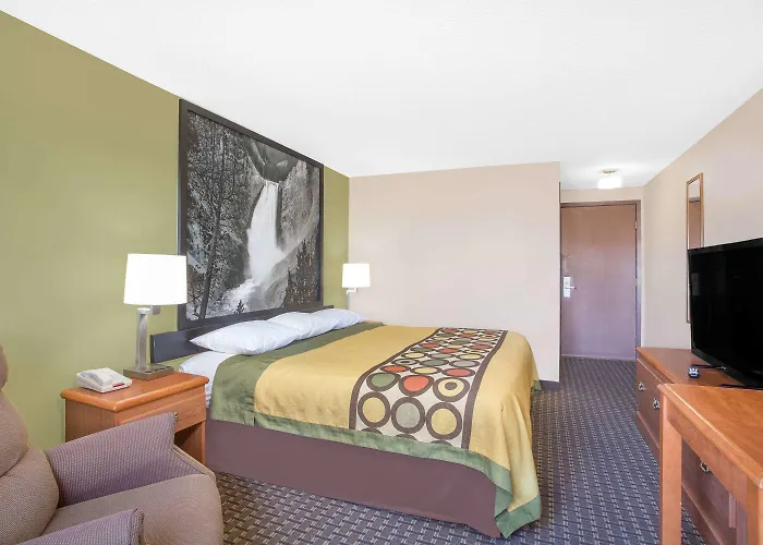 Super 8 By Wyndham Motel Riverton